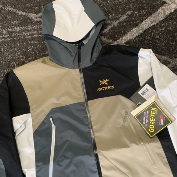 Arcteryx X BEAMS LT Jacket Men’s Large - Picture 2 of 7